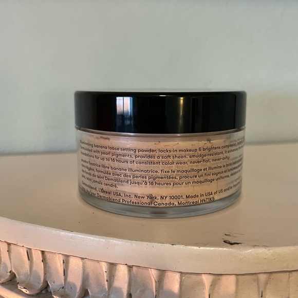 Dermablend loose powder - Picture 2 of 4